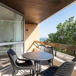Apartment Coastal Charm By Lovelystay, Oeiras
