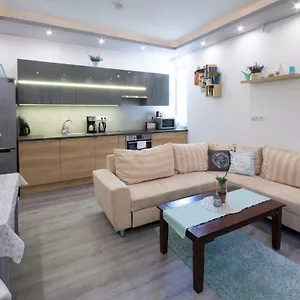 Petra's Quiet Island In The Heart Of The Apartment Budapest